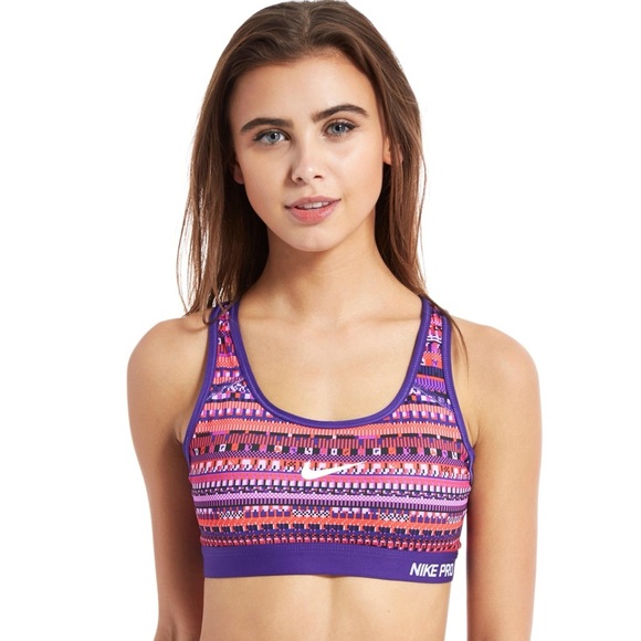 Nike - Picture 1 of 5